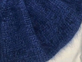 Берет, связанный спицами по кругу