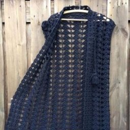 Вяжем ажурный кардиган крючком