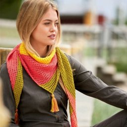Вяжем спицами разноцветный платок