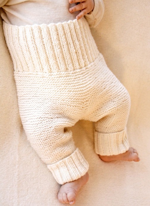 Вяжем штанишки для малыша