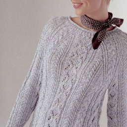 ​Нежный пуловер реглан с косами. Описание и схемы вязания