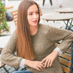 Джемпер с ажурными рукавами реглан