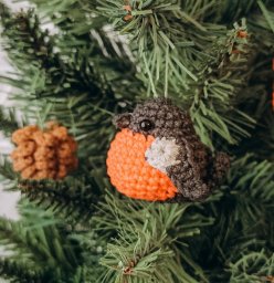 Снегирь крючком из YarnArt Jeans