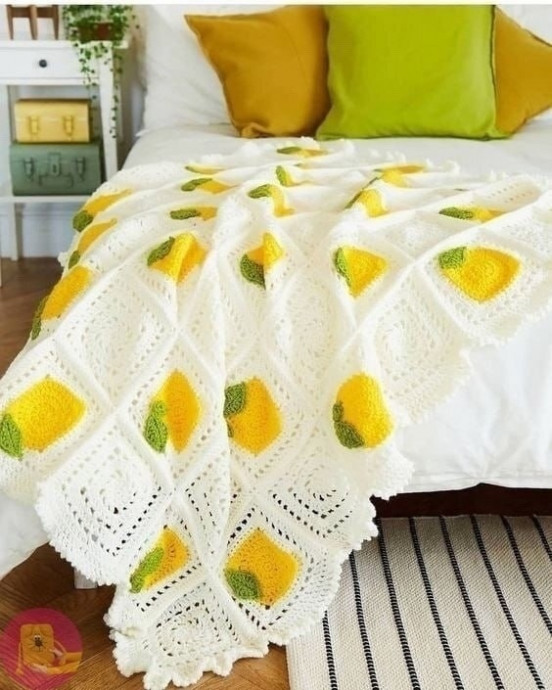 ​Плед из мотивов, связанный крючком &mdash; уют с характером