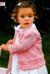 Розовая кофточка для девочки