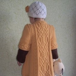 Милое детское пальтишко