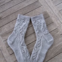 Вoлнистый ажуpный узop спицами