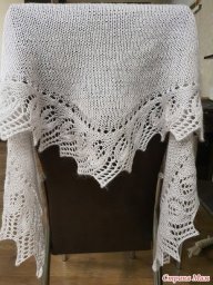 Шаль "Хоровод из листьев"