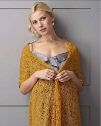 Ажурный палантин спицами с бусинами