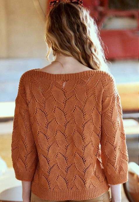 Женский пуловер с оригинальным узором