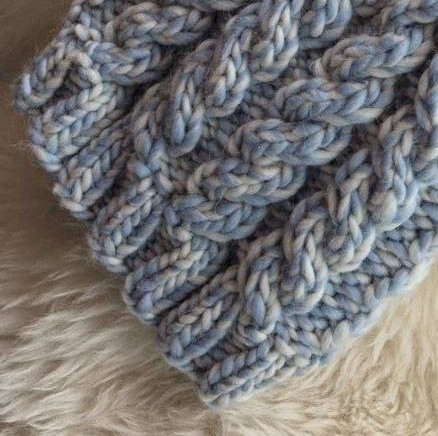 Шапка с косами