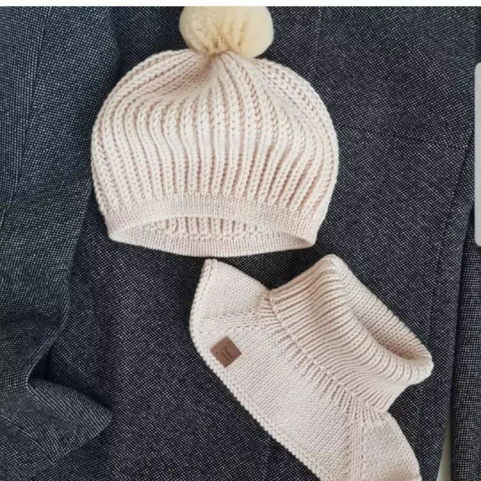Детский берет спицами