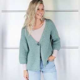 Свободный кардиган с V вырезом спицами