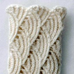 Митенки с интересным узором, вяжем спицами