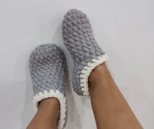 Носки из плюшевой пряжи — уют в каждой петельке