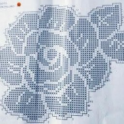 Идеи для вязаных салфеток в виде роз