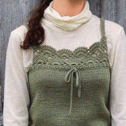 Зеленый топ крючком - стильное решение для студентов/офисных работников