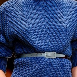 Необычная французская диагональ от Cacharel