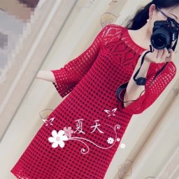 Красное платье простым узором крючком