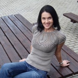 Очаровательная кофточка спицами