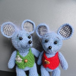 Мышата-друзья, вяжем для детей