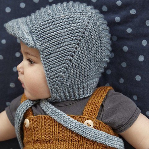 Вяжем шапочку с козырьком для малыша