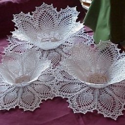 Белоснежная салфетка - конфетница