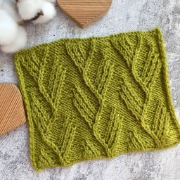 Интересный узор спицами