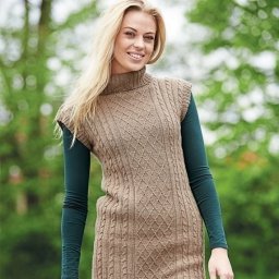 Платье с объемным воротником