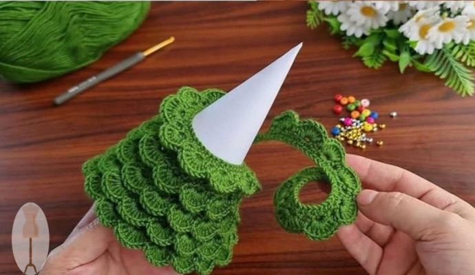 Ёлочки из пряжи: вяжем к Новому году