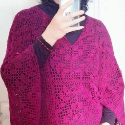 Кофточка-пончо мотивами, крючком