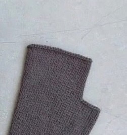 Теплые митенки крючком