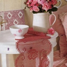 Вяжем дорожки на стол