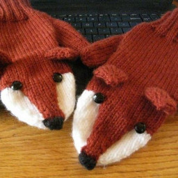 Детские варежки "Лисички" спицами