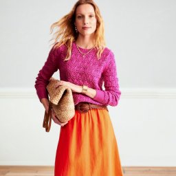 Яркий джемпер цвета фуксии с японским ажуром