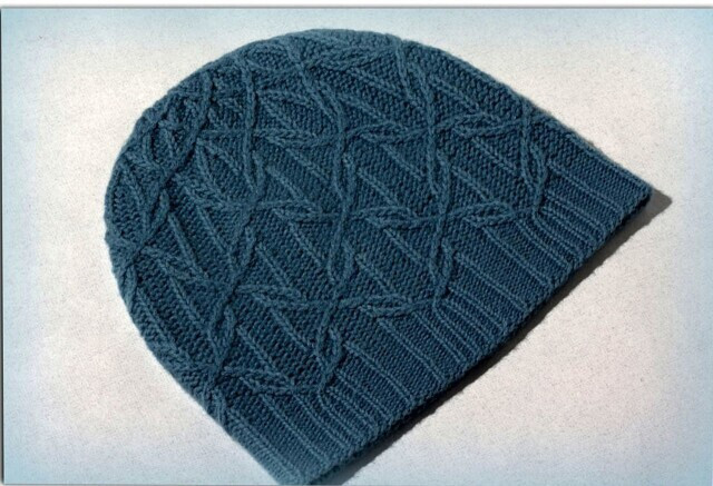 Шапочка "Frost Blue" или Сизый иней Шапочка "Frost Blue" или Сизый иней