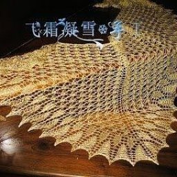 Интересная шаль спицами