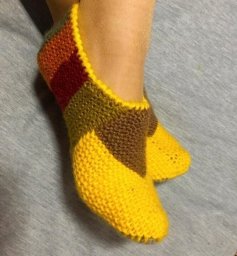 Тапочки на двух спицах