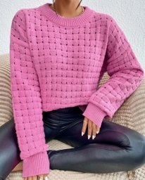 Уютный пуловер с "плетеным" узором