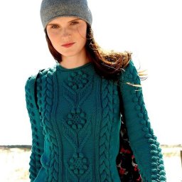 Теплый джемпер с объемным узором