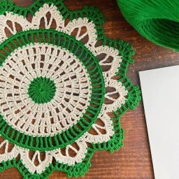 Схема двухцветной салфетки, вяжем  крючком