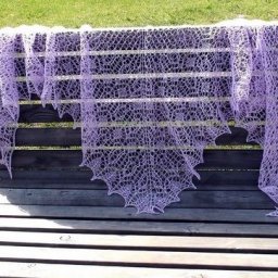 Великолепная шаль спицами