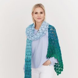 Длинный шарф, связанный крючком