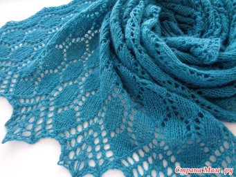 Ажурный палантин спицами