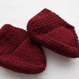 Простые следки, связанные на двух спицах