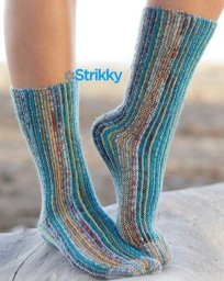 Носки, связанные поперек