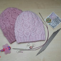 Вяжем очаровательные шапочки