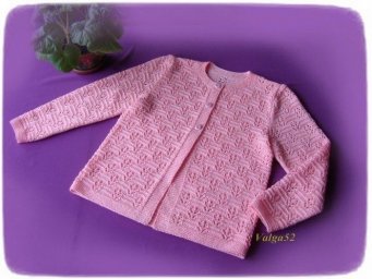 Отличное исполнение простого узора спицами