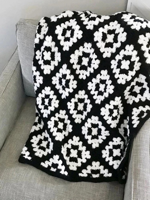 Уютный плед крючком: простая схема для вашего творчества