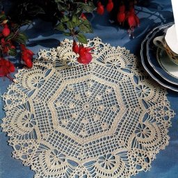Вязаная салфетка крючком